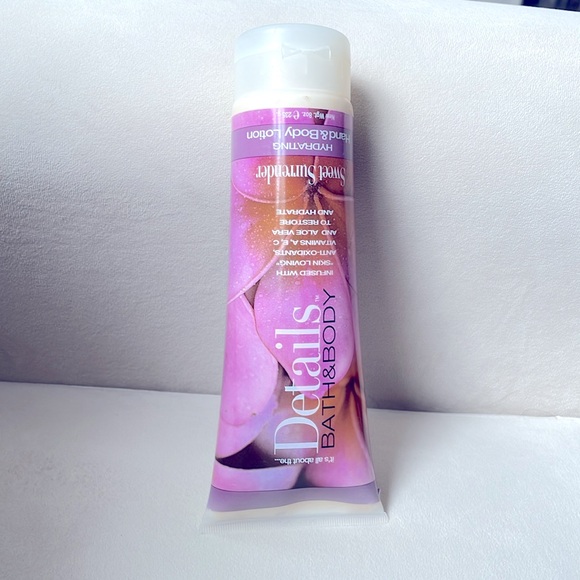 It's All About The Details Bath & Body Hydrating Sweet Surrender Lotion 8.oz - Picture 3 of 3